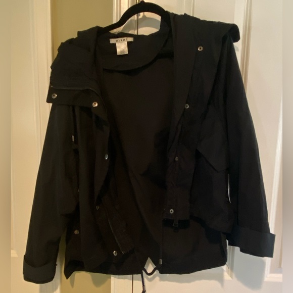 black jacket - Picture 1 of 5